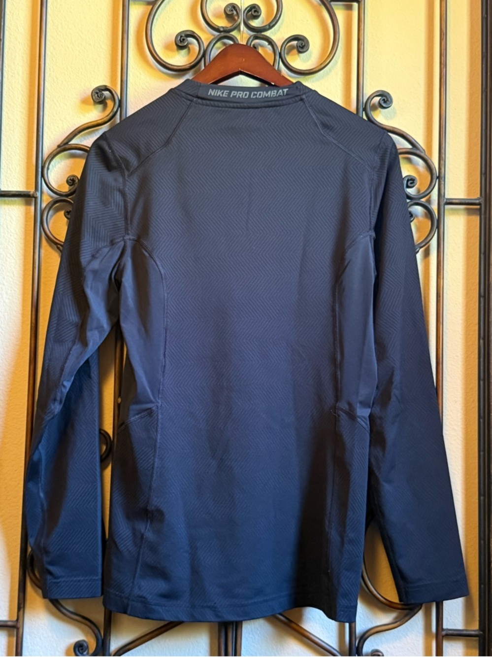 EUC Nike Swingman Pro Combat Long Sleeve Mens Small - Picture 2 of 10